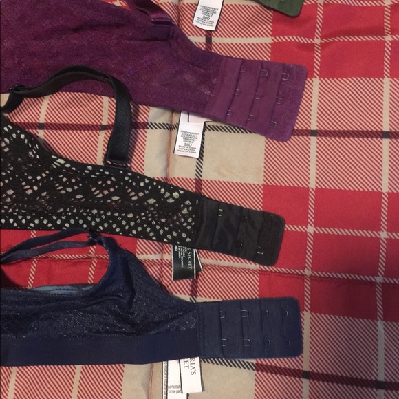 Victoria Secret 38D- - Picture 2 of 2